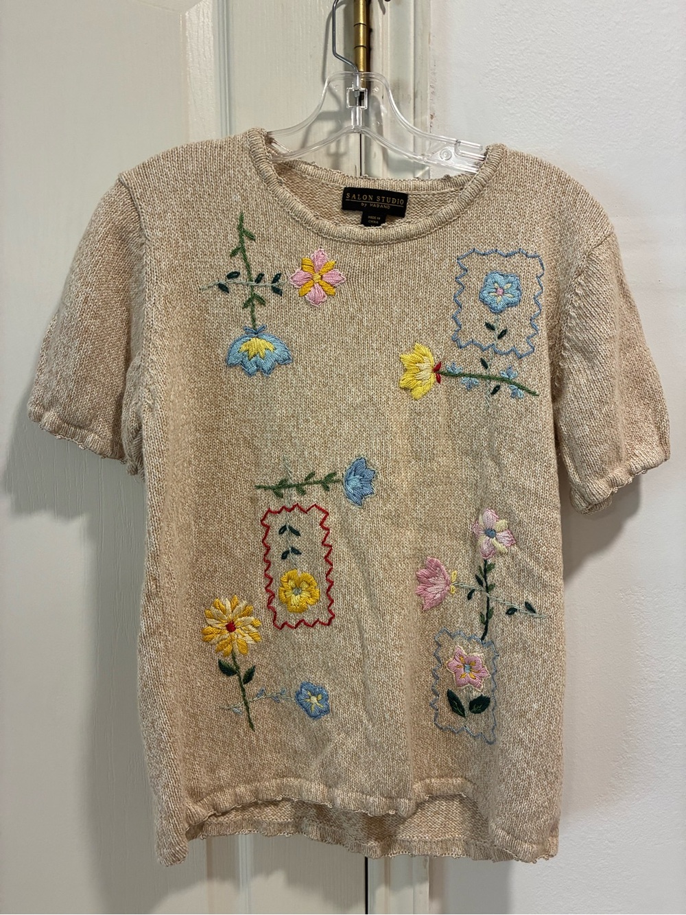 Salon Studio by Haband Floral Embroidered Vintage Top Medium